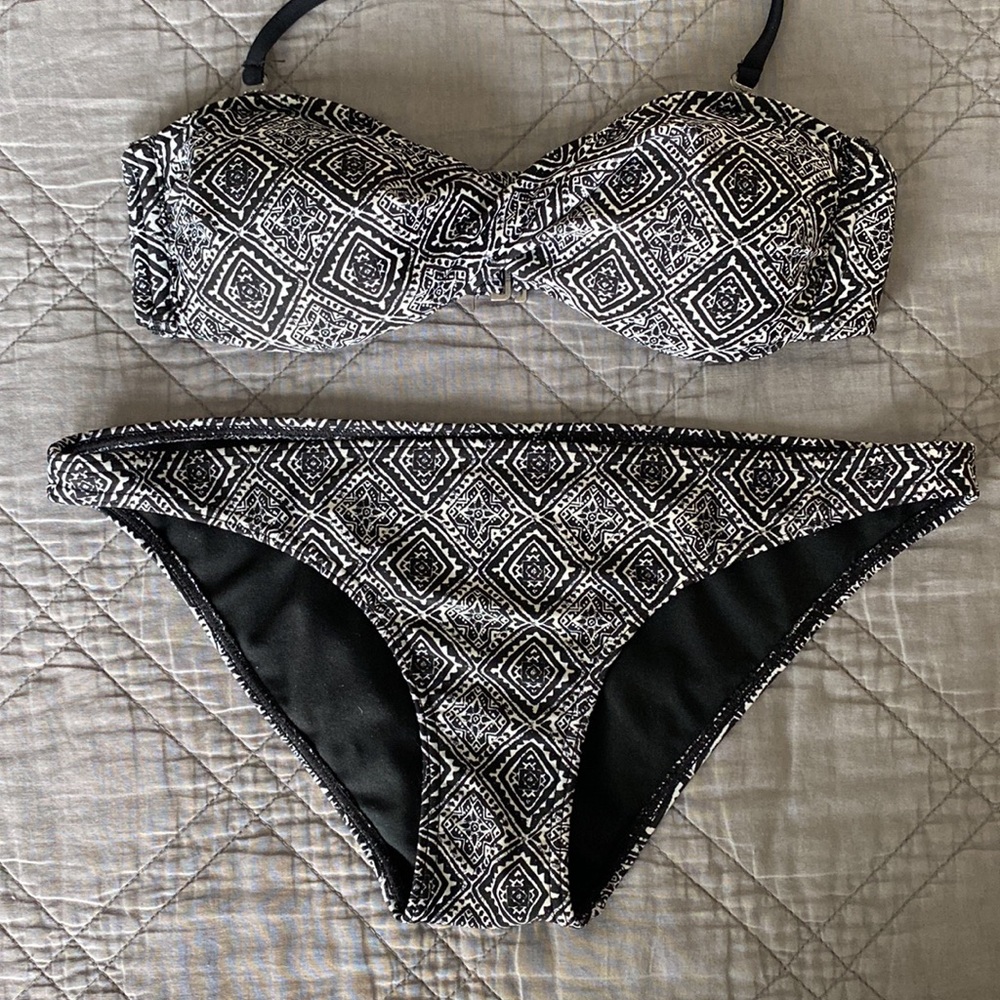 •Hollister• Bandeau Bikini Bathing Suit Set